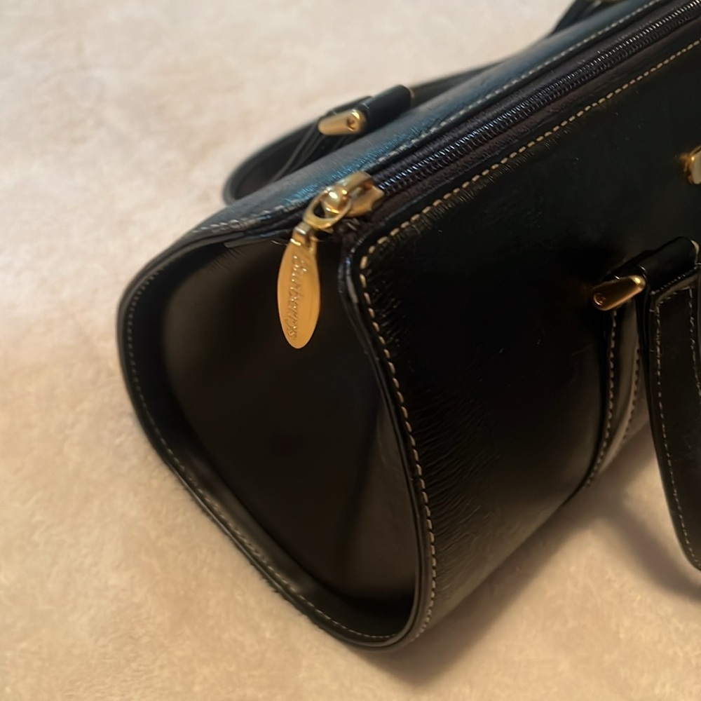Burberry Black Leather Saffiano Shoulder Bag - Picture 4 of 7